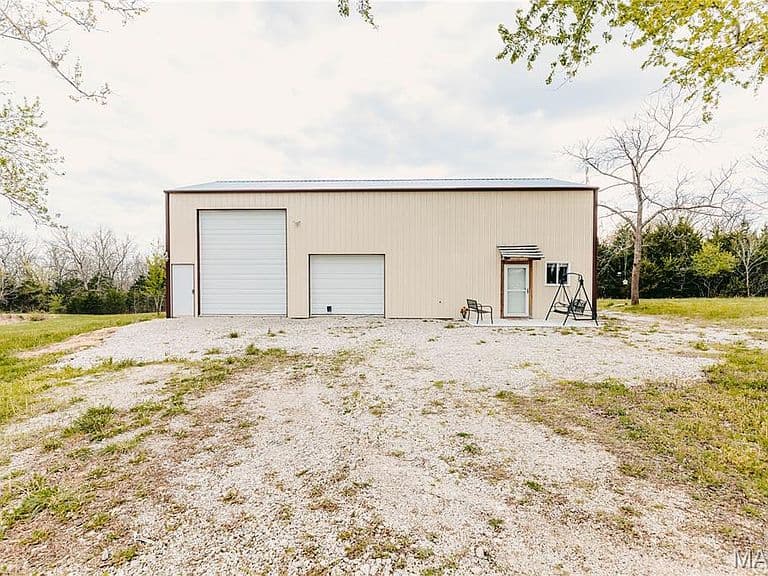 Listing photo 5