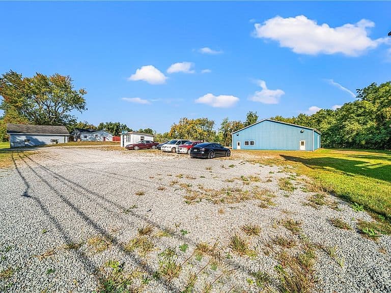 Listing photo 4