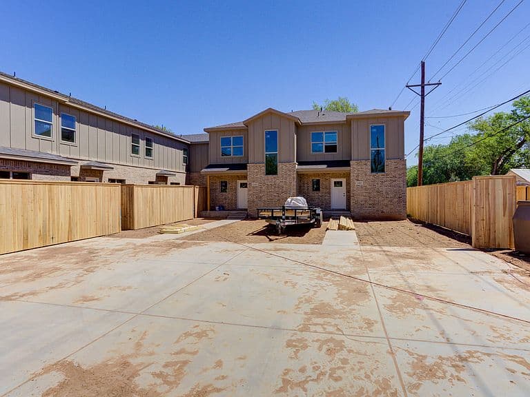 Listing photo 5