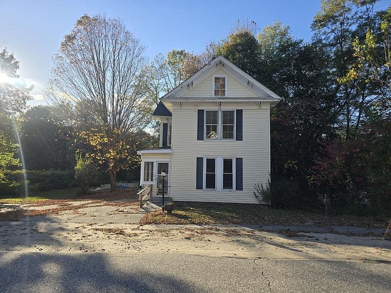 Listing photo 3