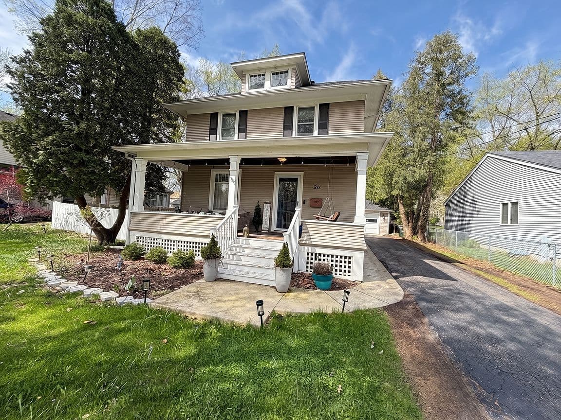 Primary listing photo