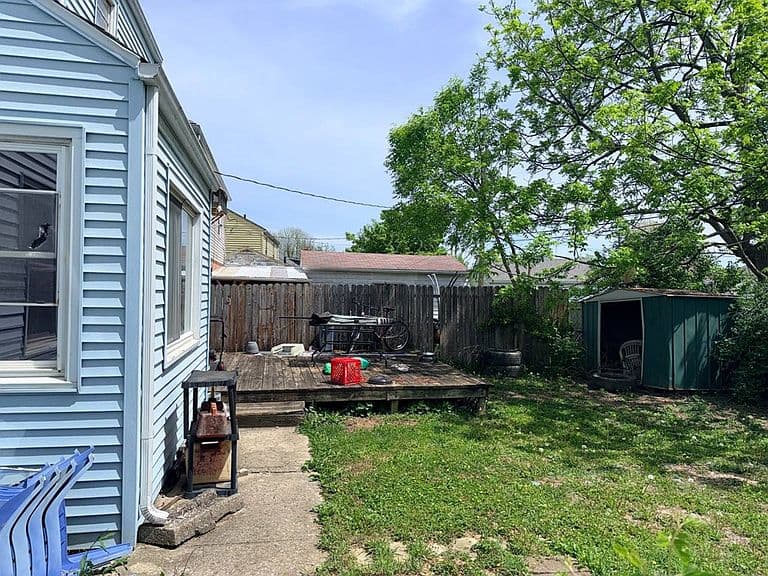 Listing photo 3