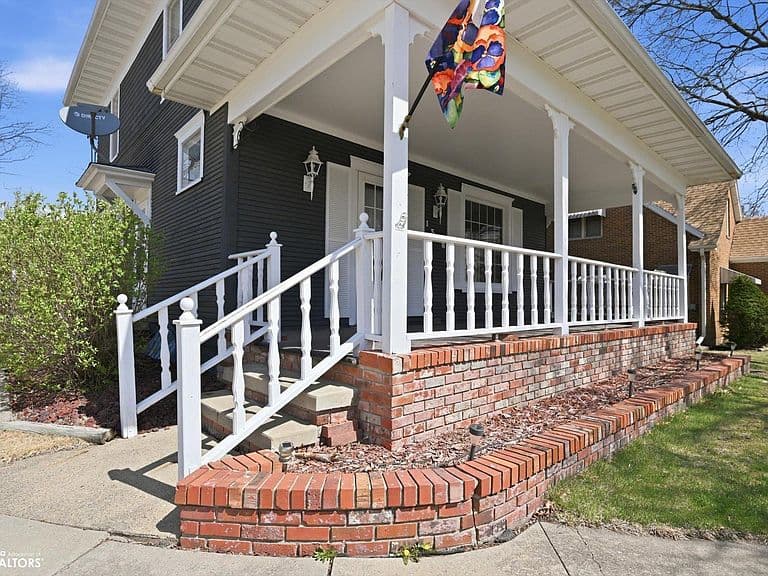 Listing photo 4