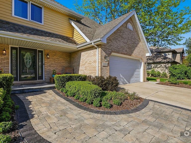 Listing photo 4