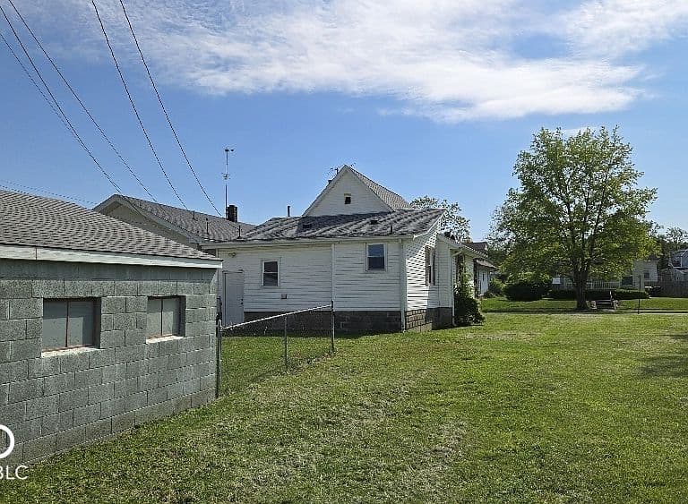 Listing photo 4