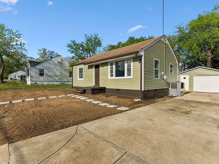 Listing photo 4