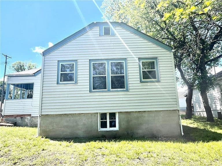 Listing photo 3