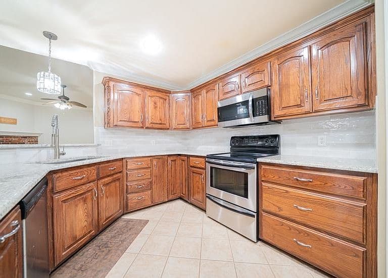 Listing photo 4