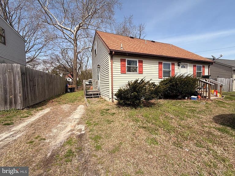Listing photo 3