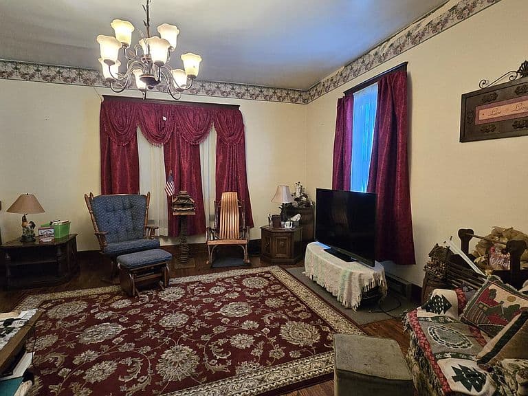 Listing photo 5