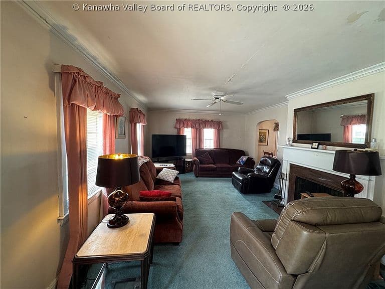Listing photo 4