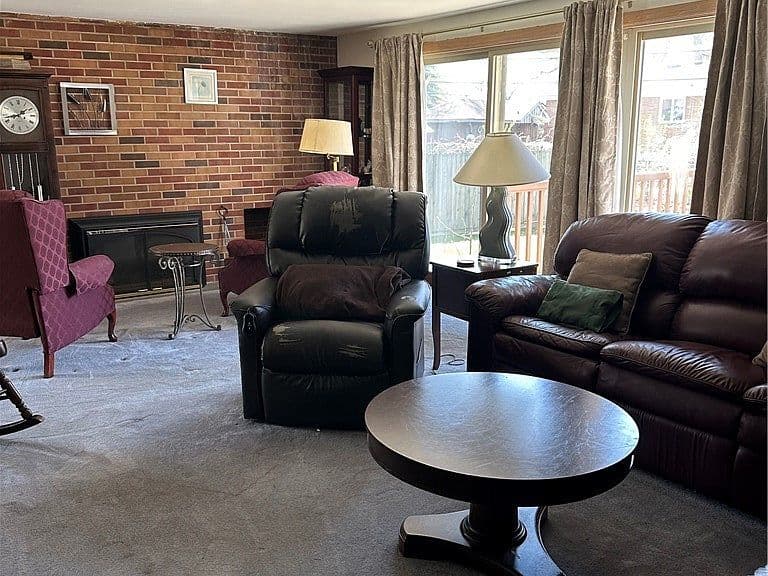 Listing photo 5