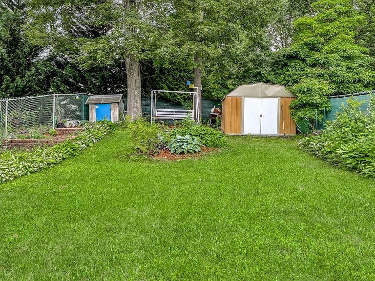 Listing photo 5