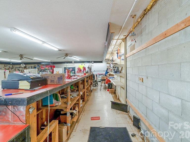 Listing photo 5