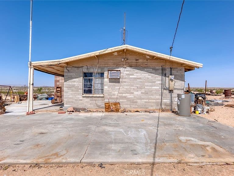 Listing photo 3