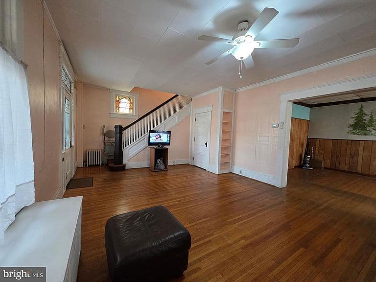 Listing photo 3