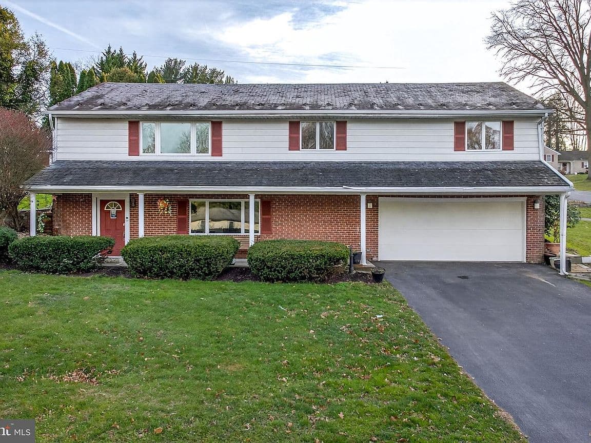 Primary listing photo