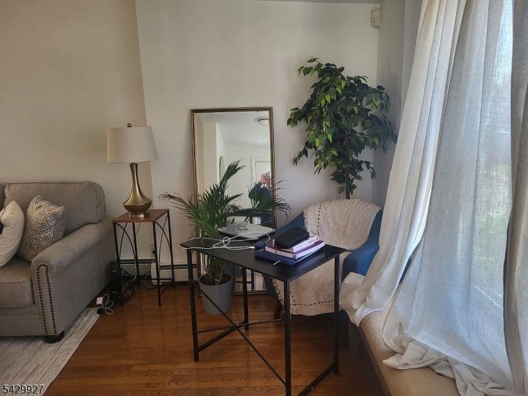 Listing photo 4