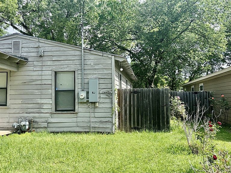 Listing photo 4