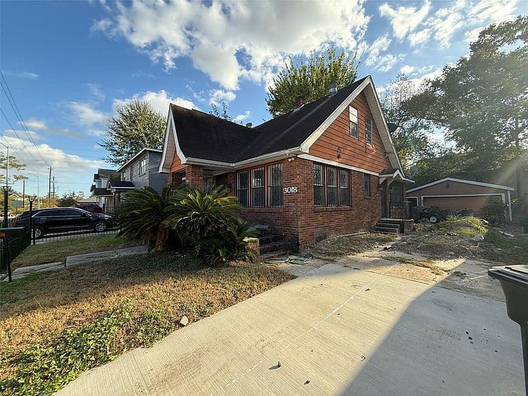 Listing photo 5
