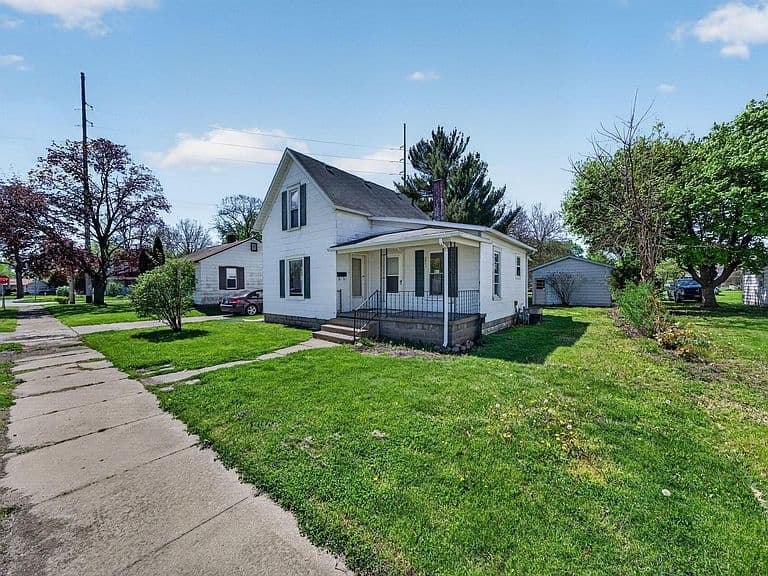 Listing photo 4