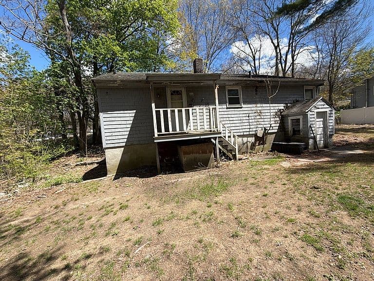 Listing photo 4