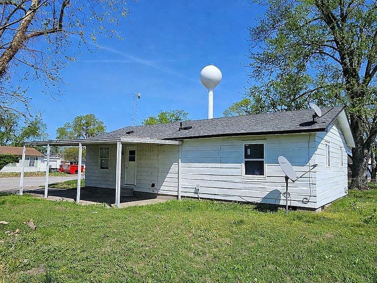Listing photo 4