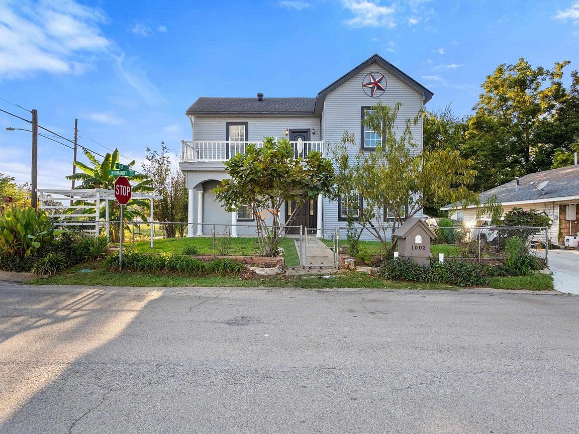 Primary listing photo