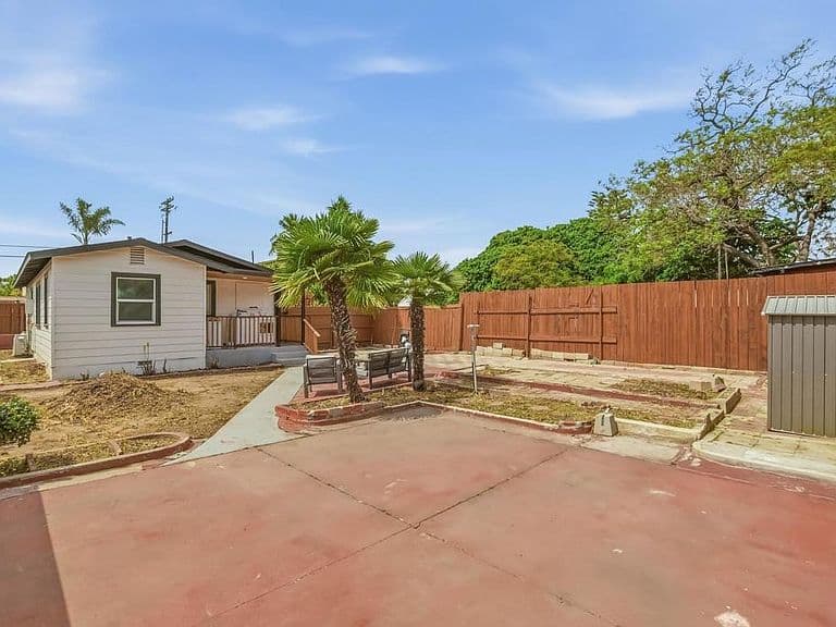 Listing photo 5