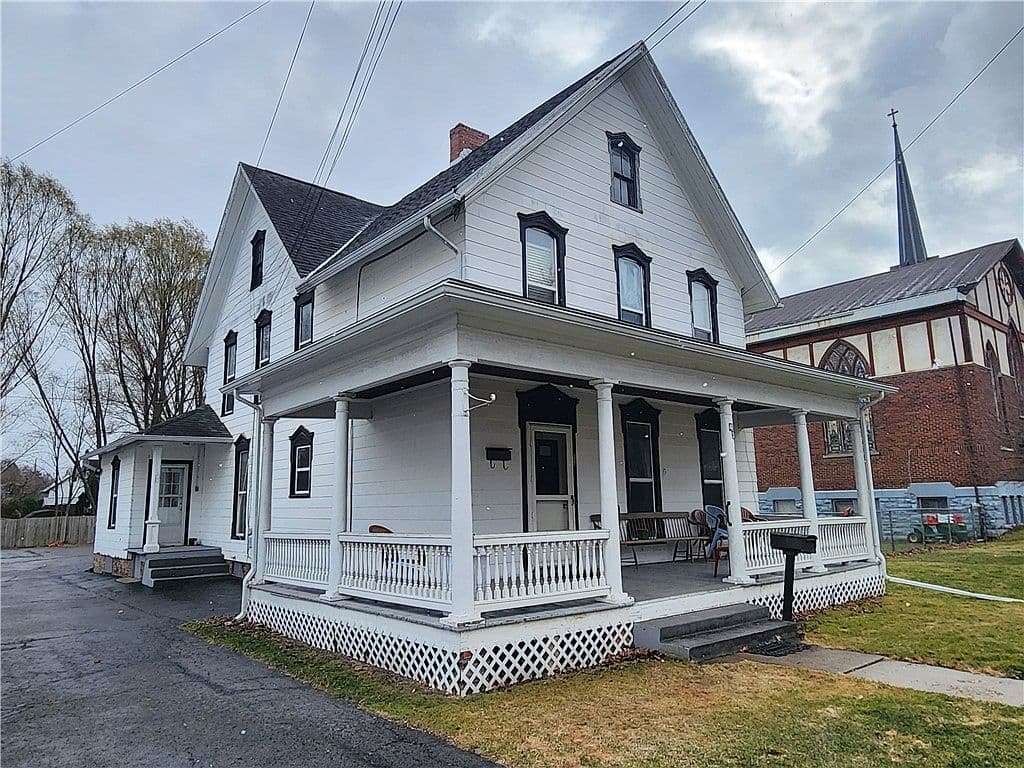Primary listing photo