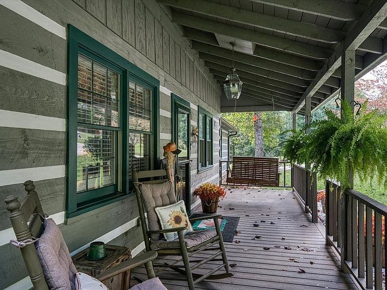 Listing photo 4