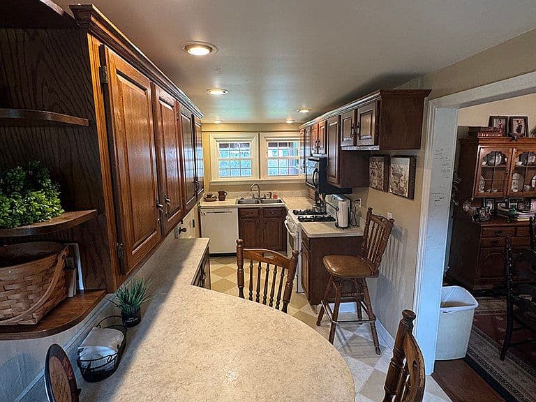 Listing photo 5