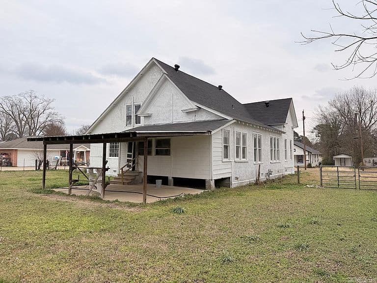 Listing photo 5