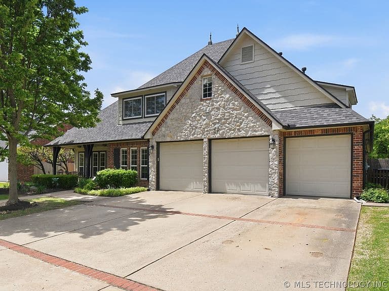 Listing photo 4
