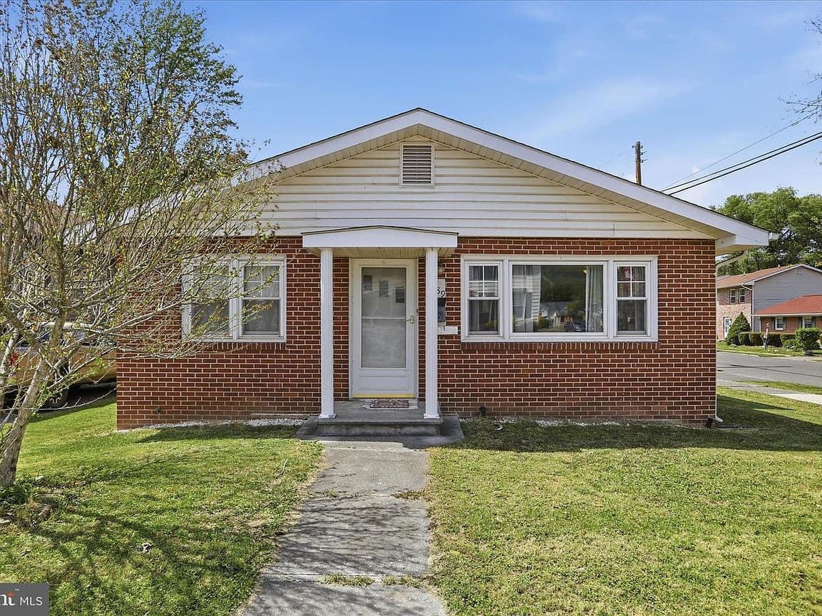 Primary listing photo