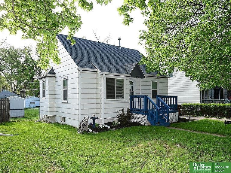Listing photo 2
