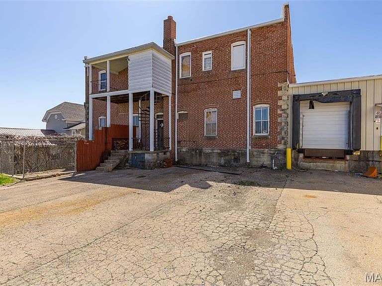 Listing photo 4