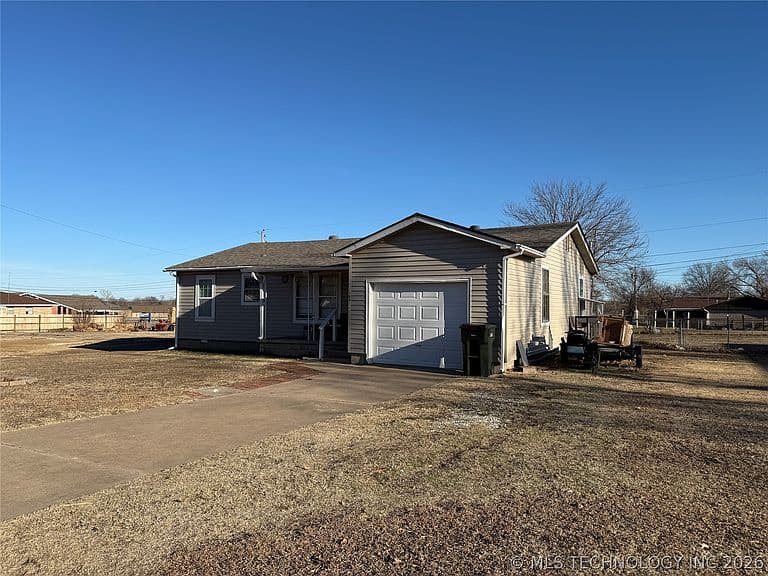 Listing photo 3