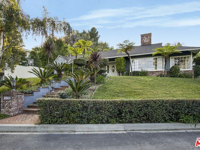 Listing photo 5
