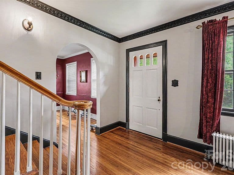 Listing photo 5