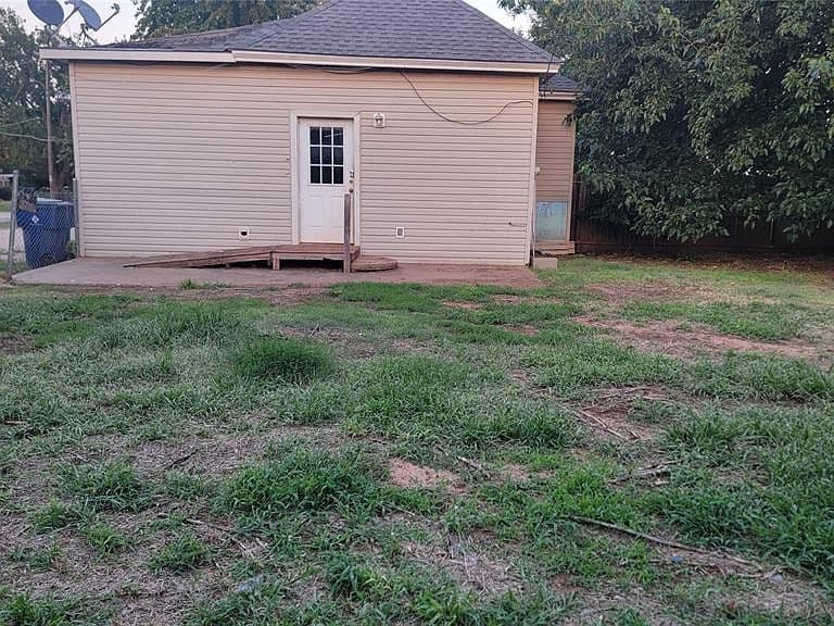 Listing photo 3