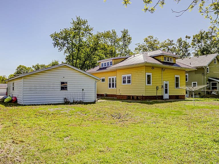 Listing photo 5