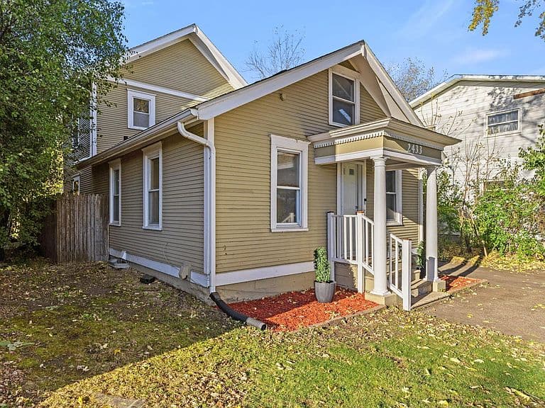 Listing photo 4