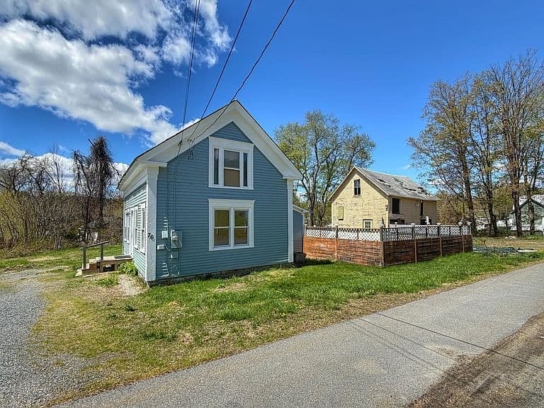 Listing photo 3
