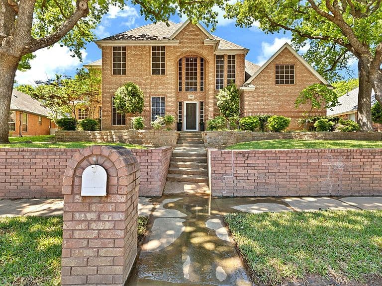 Listing photo 3