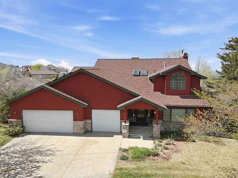 Listing photo 3