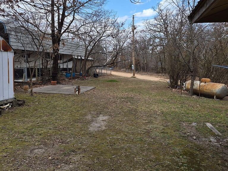 Listing photo 5