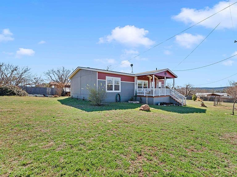 Listing photo 5