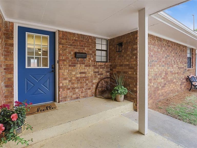Listing photo 5