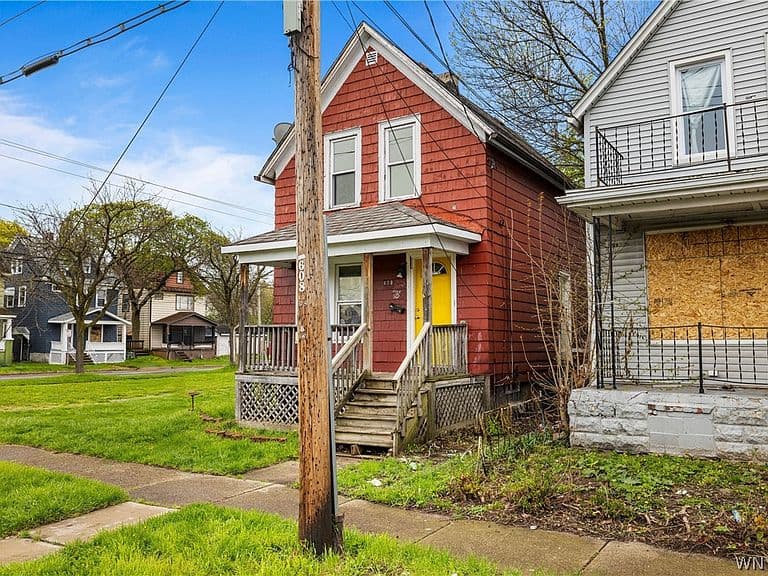 Listing photo 3